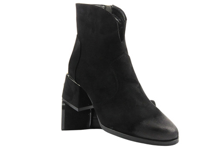 Prolamované kotníkové boty na jemném podpatku - Potocki 24-12356, černé