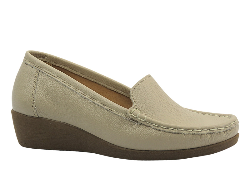 Kožené dámské mokasíny na klínku ecru Helios Komfort 4020