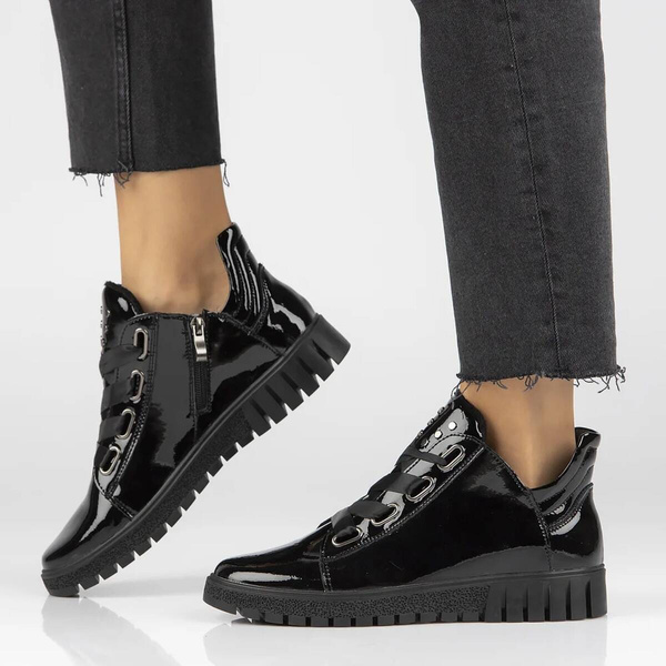 Dámské kotníkové kozačky na platformě - Filippo DBT3197/24, černá lakovaná kůže