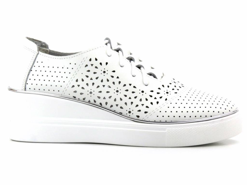 Dámské prolamované boty na klínku - Artiker 48C1532, bílé