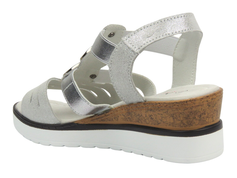 Kožené dámské sandály na jemném klínku - Nika Komfort L25-619, stříbrné