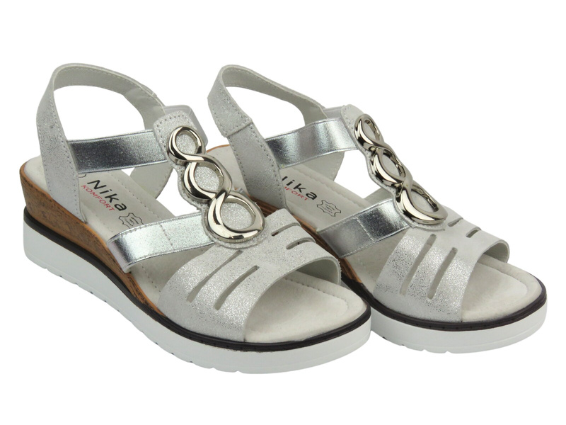 Kožené dámské sandály na jemném klínku - Nika Komfort L25-619, stříbrné