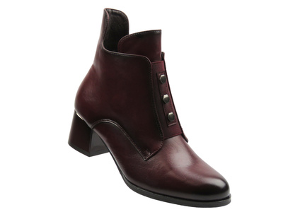 Zateplené, klasické dámské kotníkové boty hnědé – Potocki 25-12681