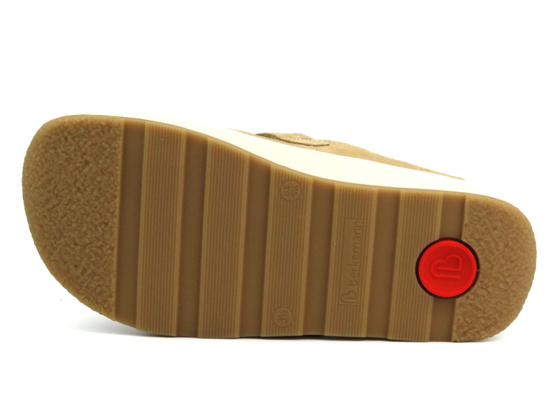 Pohodlné dámské pantofle, dřeváky - BERKEMANN 03902-710, srdíčka