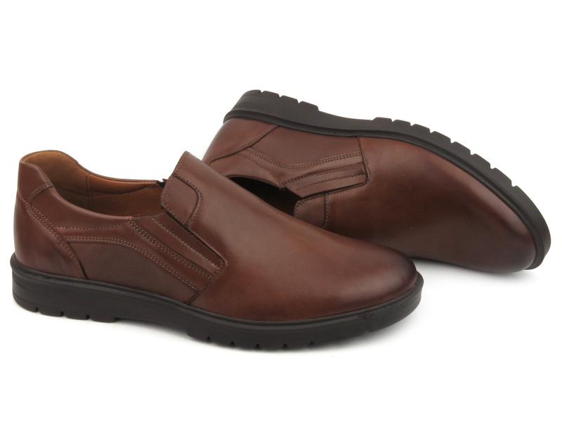 Kožené pánské nazouváky - Tapi A-7424, hnědé