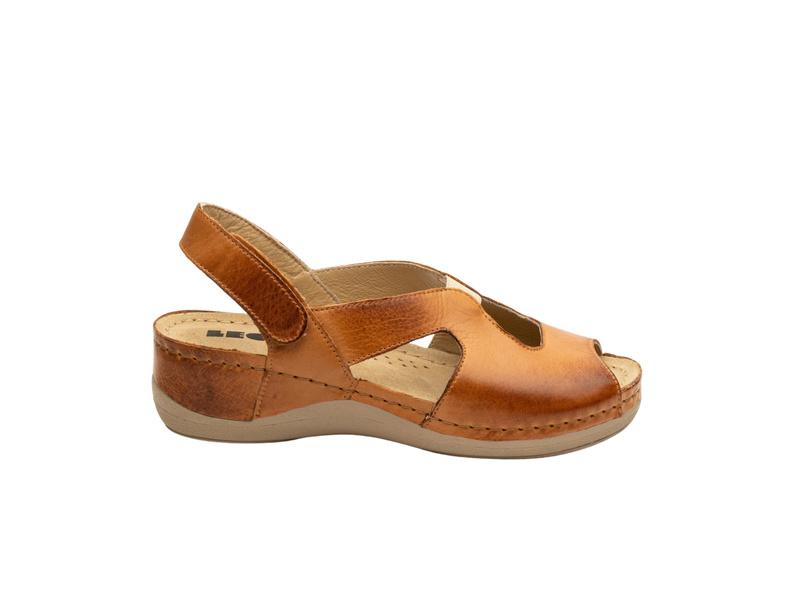 Dámské kožené sandály hnědé Leon 924