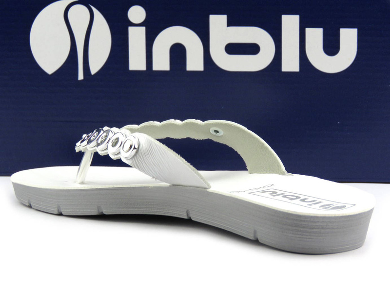 Dámské žabky s kovovými ozdobami - Inblu ME-44, bílé