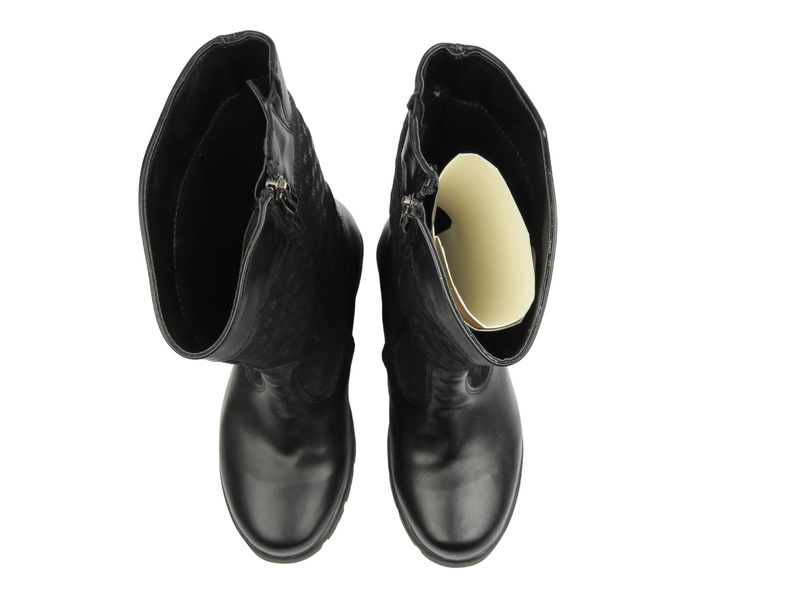 Pohodlné dětské kozačky z eko kůže KORNECKI 06401, černé