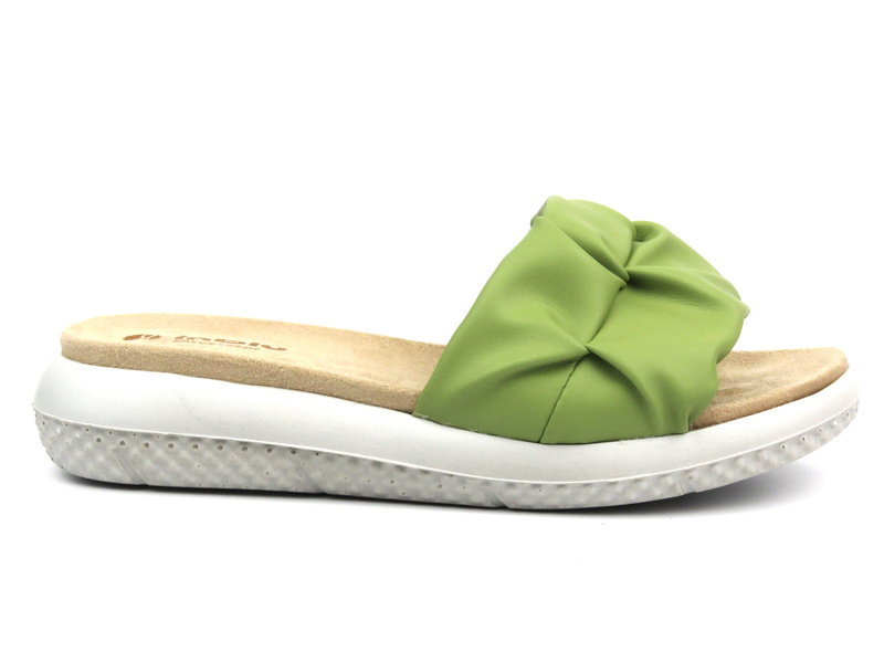 Dámské pantofle se zdobeným svrškem - INBLU TT-22, světle zelené