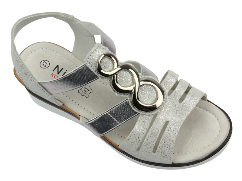 Kožené dámské sandály na jemném klínku - Nika Komfort L25-619, stříbrné