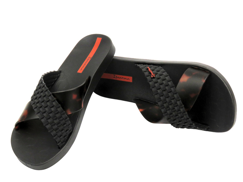 Pohodlné dámské pantofle s pletenými pásky – Ipanema 27214, černé