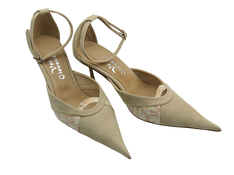 Lodičky na podpatku Ver Giovanni 527/13/M béžové s výšivkou a páskem