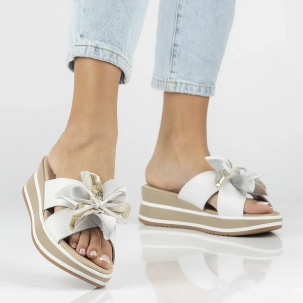 Stylové dámské pantofle Filippo DK7636/26 v bílé barvě