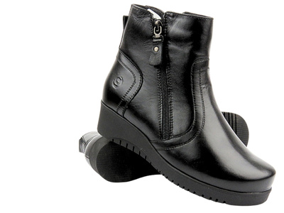 Pohodlné, kožené dámské kotníkové boty s jemným klínkem - Galant 729, černé