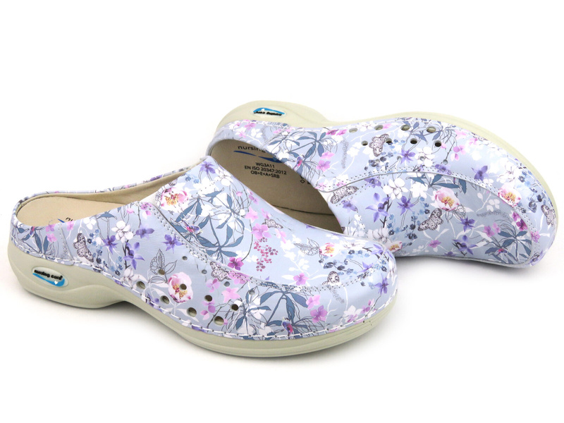 Pohodlné dámské kožené, zdravotní žabky - Nursing Care WG4AF18, fialové s květinami