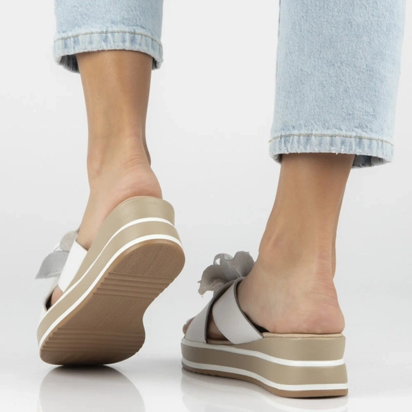 Stylové dámské pantofle Filippo DK7636/26 v bílé barvě
