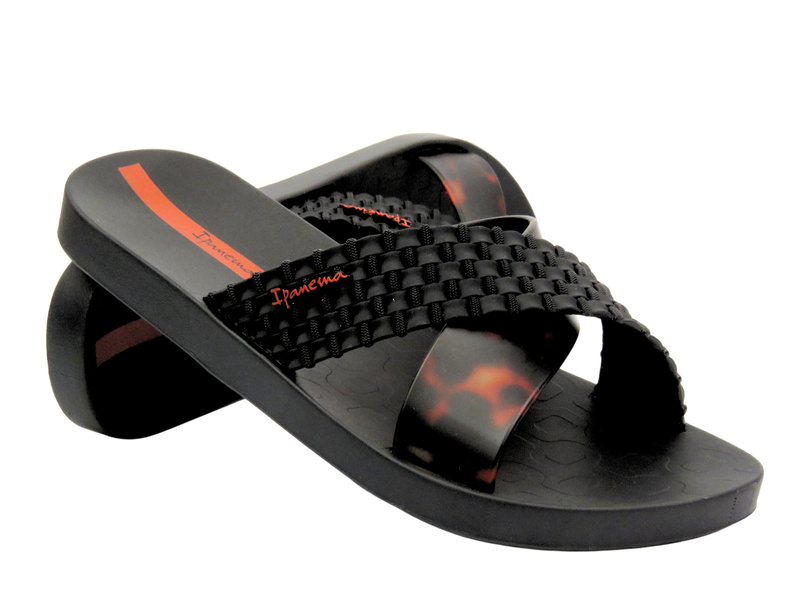Pohodlné dámské pantofle s pletenými pásky – Ipanema 27214, černé