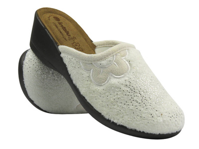 Měkké dámské pantofle na klínku - INBLU DE-12, béžové