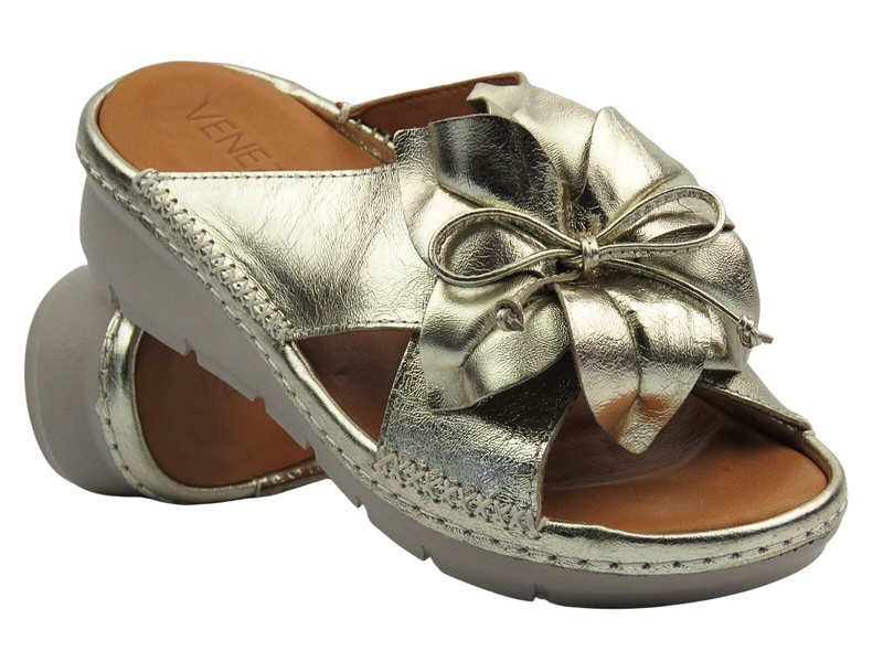 Jednobarevné dámské pantofle na silné podrážce zlaté VENEZIA 140LEGOOBK034