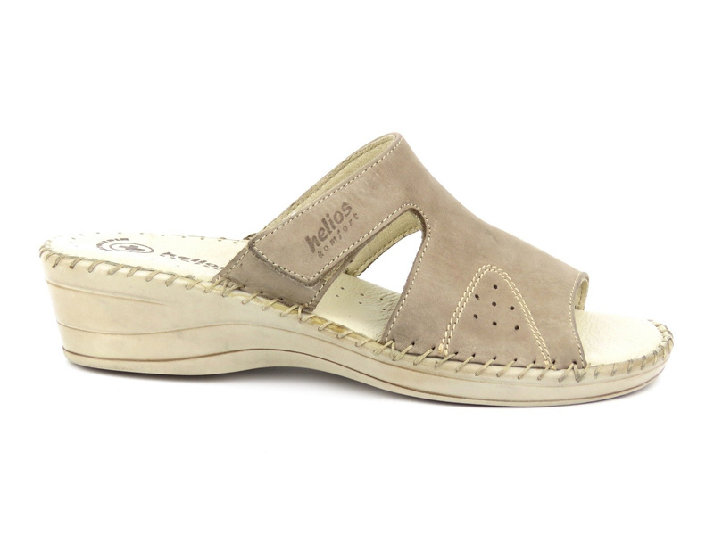 Pohodlné dámské pantofle na nízkém klínku - HELIOS Komfort 203, béžové