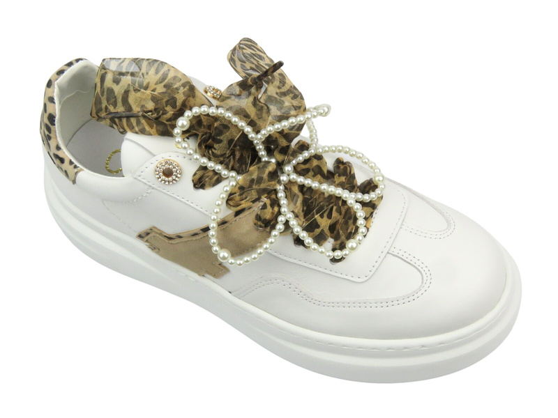 Sportovní dámské boty na platformě – CheBello 4713, bílé s panterkovým vzorem, kožené
