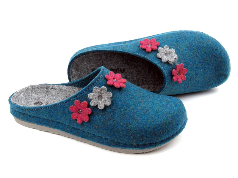 Dámské pantofle z EKO plsti - INBLU UA-34, modré s květy
