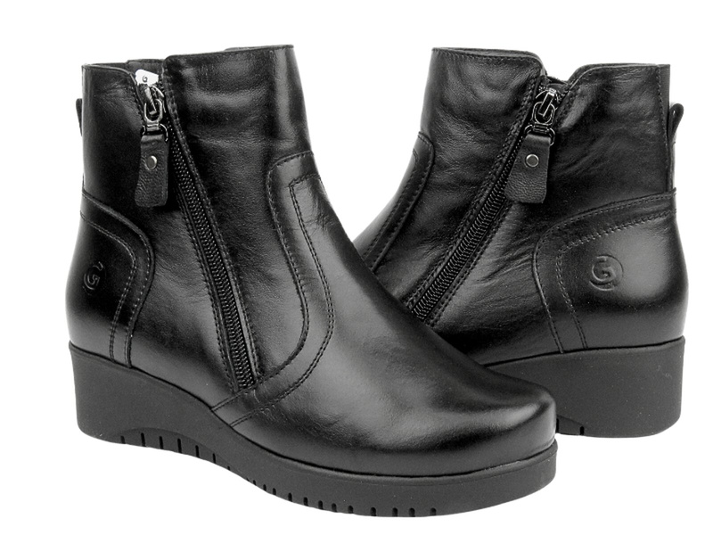 Pohodlné, kožené dámské kotníkové boty s jemným klínkem - Galant 729, černé