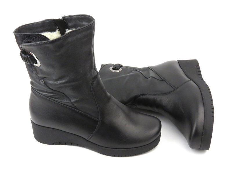 Pohodlné, kožené dámské kozačky zateplené vlnou - Galant 061, černá