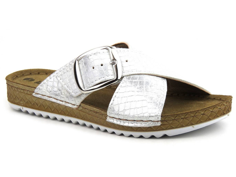 Bílé, lesklé dámské žabky s přezkou - INBLU VO-08