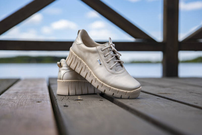 Dámská kožená polobotka - Helios Comfort 420, zlatá