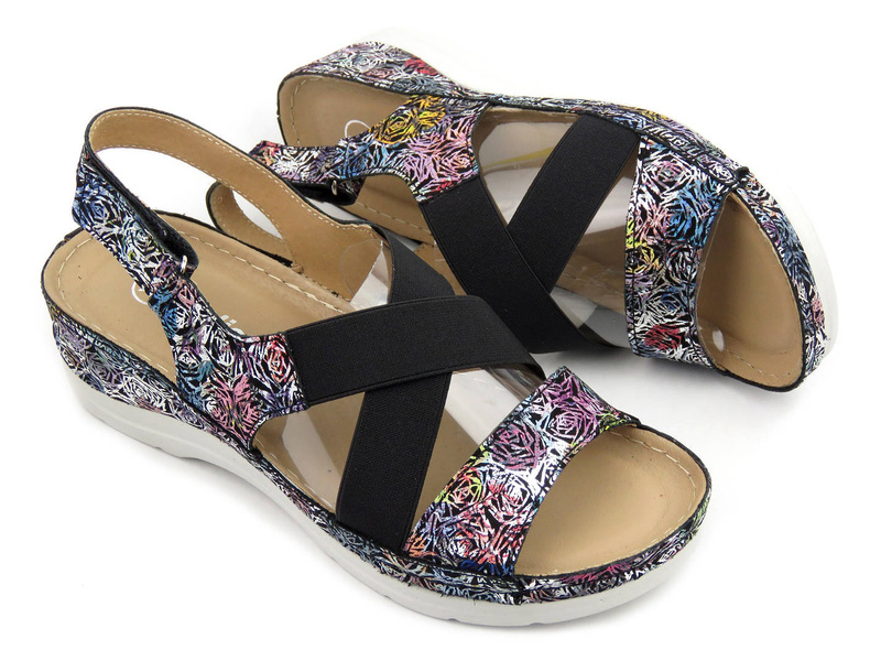 Pohodlné dámské sandály na klínku - HELIOS Komfort 100, černé