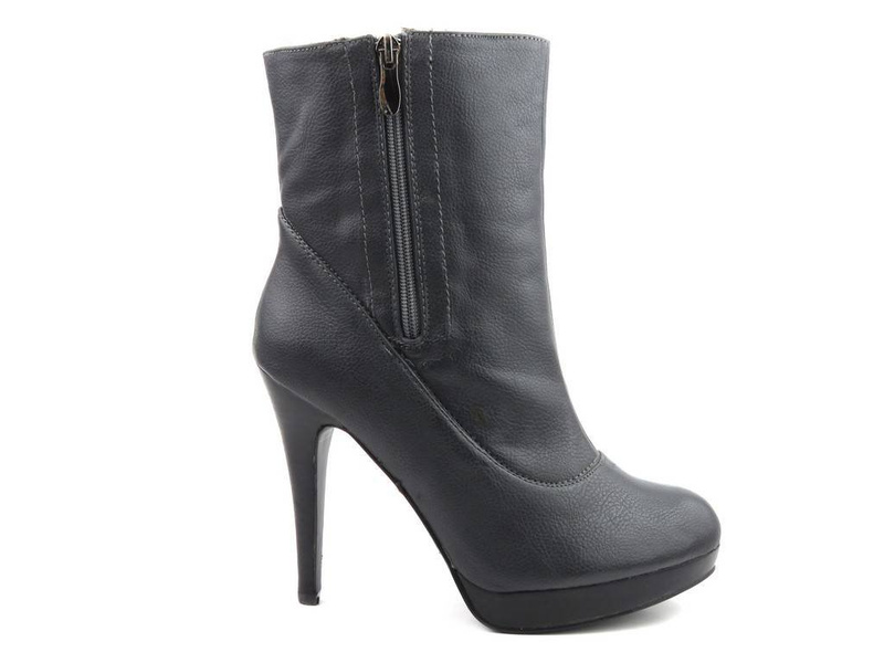 Dámské kotníkové boty BATA 791-2023, černé