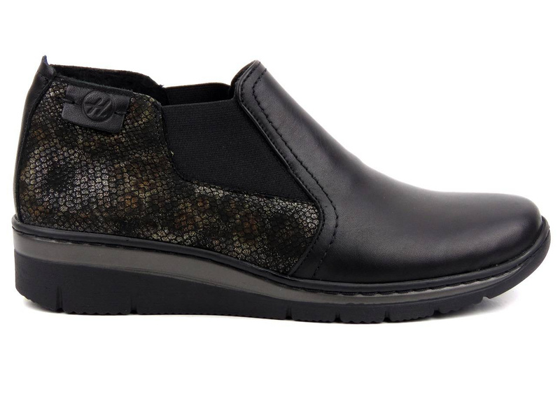 Lehké pohodlné dámské boty Chelsea od polské značky HELIOS Komfort 527 černé barvy