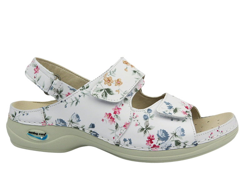 Vysoce kvalitní dámské zdravotní žabky - Nursing Care WG8F1, bílé s květy