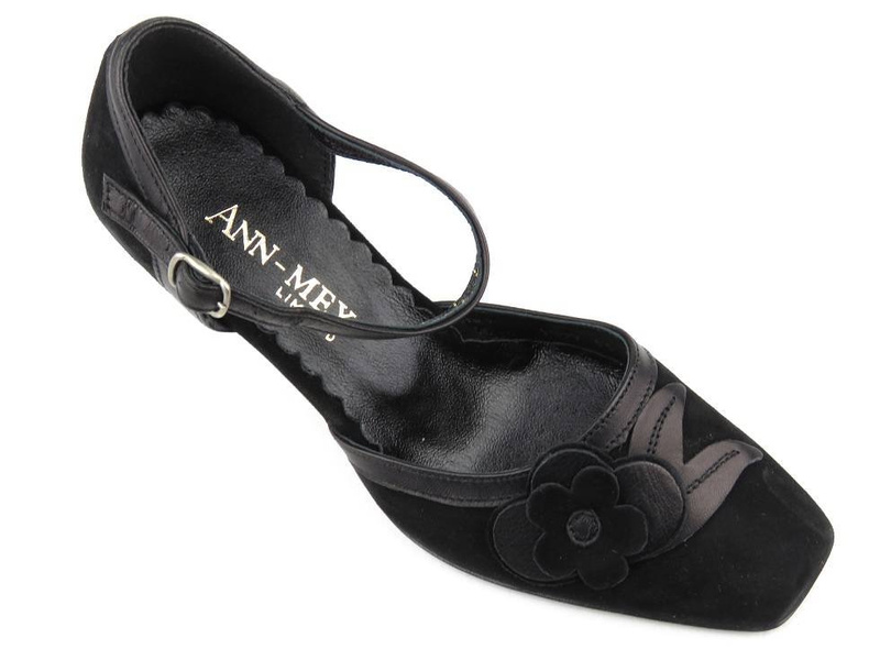 Kožené lodičky s nastavitelným páskem - ANN-MEX 1077, černé