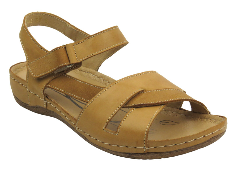 Kožené dámské sandály polské výroby – Helios 246, světle hnědé – na suchý zip