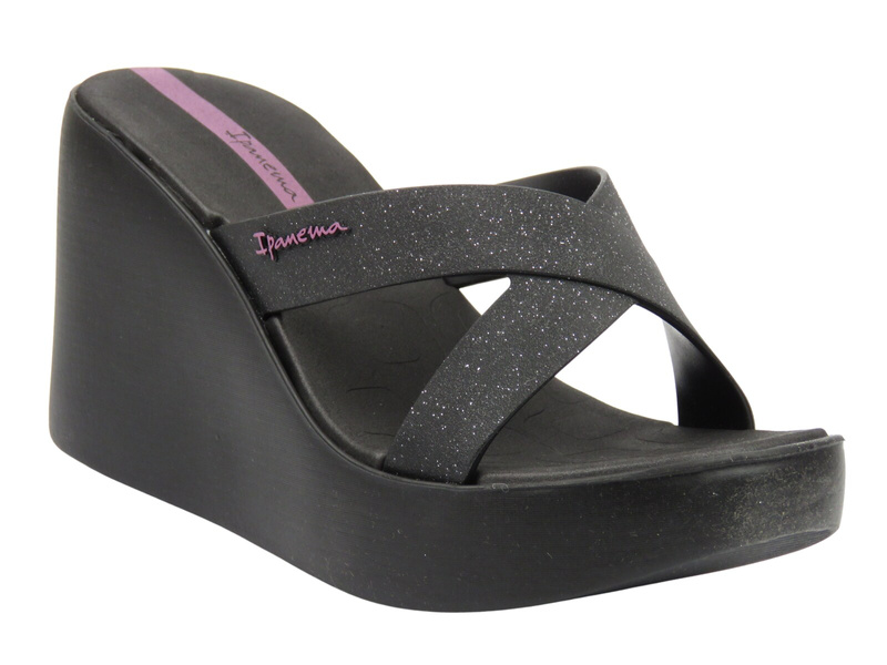 Gumové dámské pantofle na klínku - IPANEMA 83646, černé