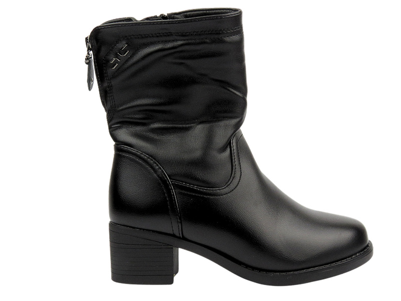 Dámské kožené kotníkové boty na podpatku - Pesco 2265, černé