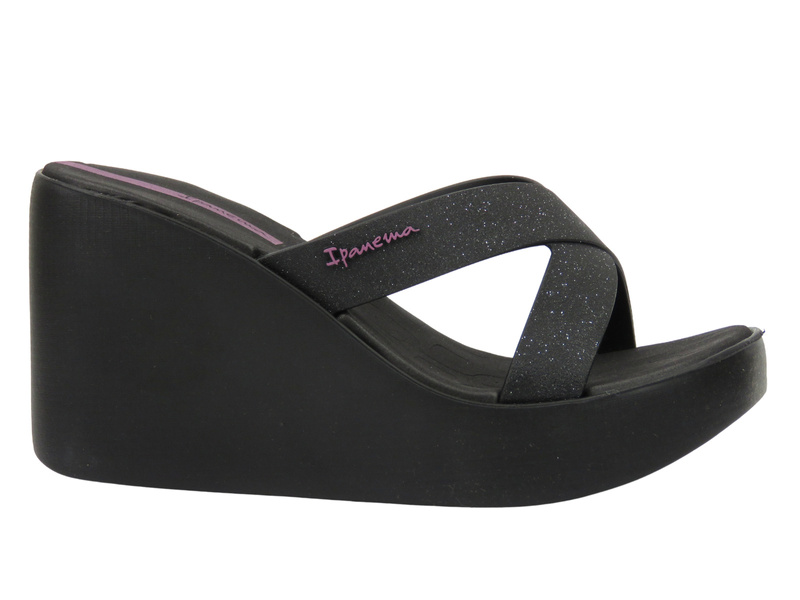 Gumové dámské pantofle na klínku - IPANEMA 83646, černé
