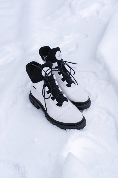 Pohodlné dámské kotníkové boty - HELIOS Komfort 556, bílá